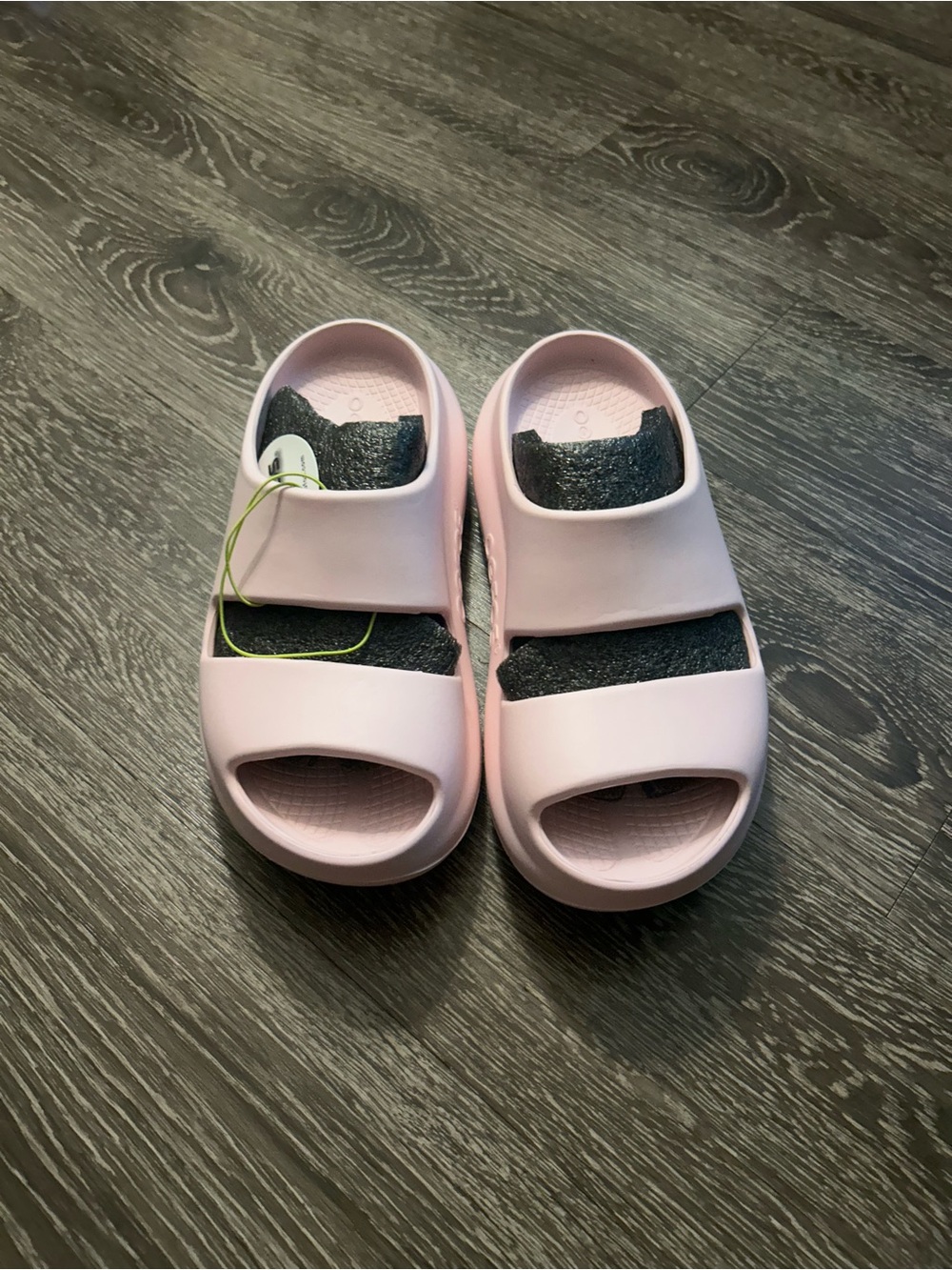Oofos Women's Pink Slides Ooyea Plus Two Strap Sandal Lightweight Comfort size 9